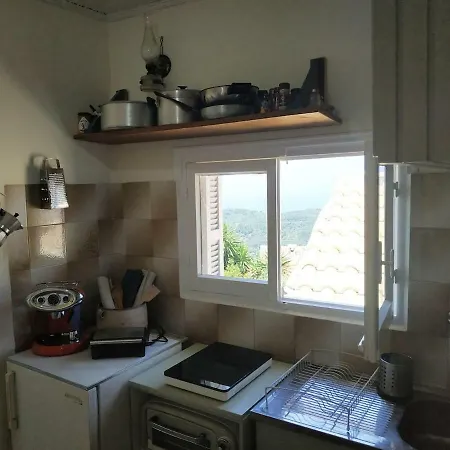 بيت للعطل Liaskos Traditional House With Sea & Mountain View *
