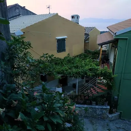 Liaskos Traditional House With Sea & Mountain View * Epískepsis