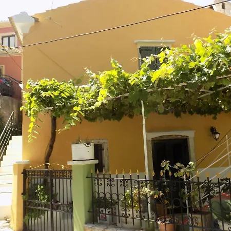 Liaskos Traditional House With Sea & Mountain View بيت للعطل Epískepsis