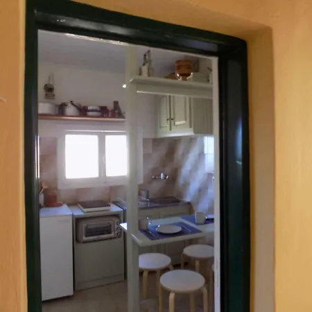Liaskos Traditional House With Sea & Mountain View بيت للعطل *